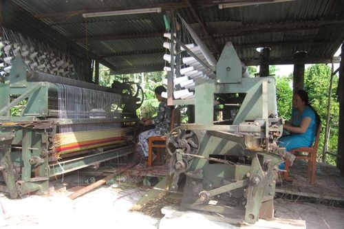 Phát triển làng nghề trên cơ sở ứng dụng khoa học kỹ thuật