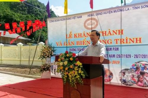 Khánh thành, bàn giao công trình trường tiểu học và mầm non bản Piệng