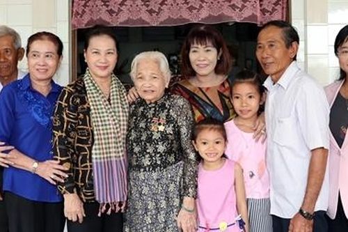 Lãnh đạo Quốc hội làm việc tại Đồng Tháp, Yên Bái