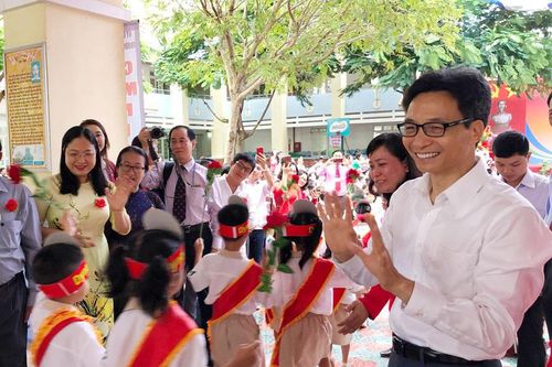 Gần 1,7 triệu học sinh bước vào năm học mới