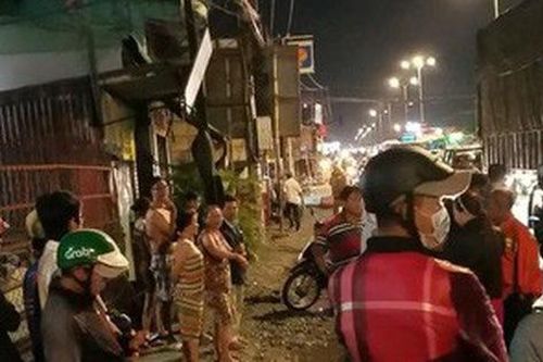 Chở một khách nữ về nhà, tài xế ô tô công nghệ gục chết sau khi xe hết xăng