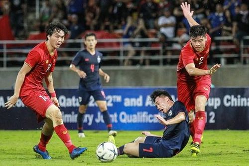 HLV Lê Thụy Hải: 'Văn Lâm khép góc kịp, cầu thủ Thái Lan xử lý kém'