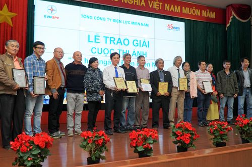 Trao giải cuộc thi ảnh 'Tự hào ngành Điện miền Nam'