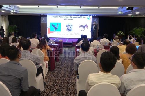 Cơ hội nào cho doanh nghiệp Việt Nam trước chiến tranh thương mại leo thang?
