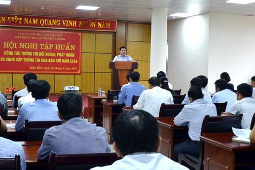 Học tập nghiêm túc, chú ý tiếp thu kiến thức để áp dụng vào nhiệm vụ hiệu quả