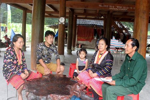 Mường Chà phát huy vai trò người có uy tín
