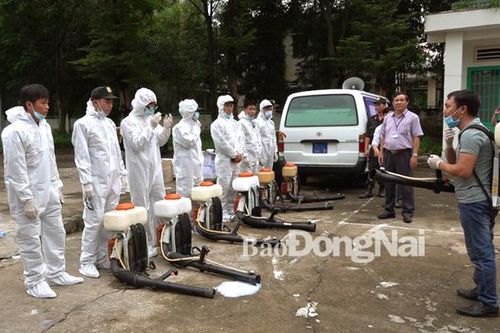 Phun hóa chất phòng chống sốt xuất huyết tại Tam Phước