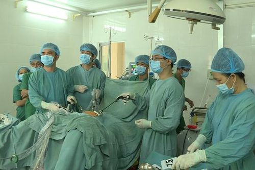 Nhận chuyển giao công nghệ phẫu thuật nội soi u xơ tử cung