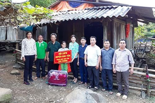 Bắc Yên: Bàn giao nhà 'Mái ấm tình thương' cho hội viên phụ nữ xã Phiêng Côn