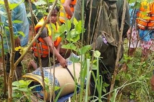 Tìm thấy thi thể nam sinh sau 3 ngày mất tích khi đi hái măng rừng