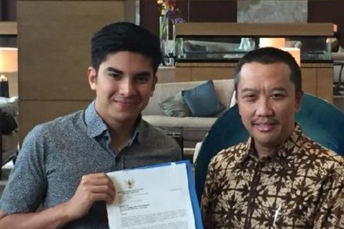 CĐV gây rối, Bộ trưởng Thanh niên và Thể thao Indonesia tới tận nơi gửi thư xin lỗi Malaysia