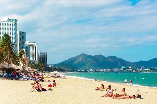 Các bãi biển châu Á vắng vẻ vì du khách Trung Quốc cạn tiền
