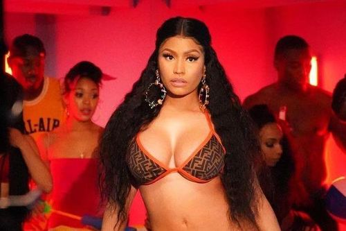 Nicki Minaj rút lại tuyên bố giải nghệ vì quyết định đường đột