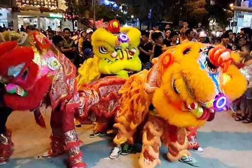 Rộn ràng trống lân đêm Trung thu phố cổ Hà Nội