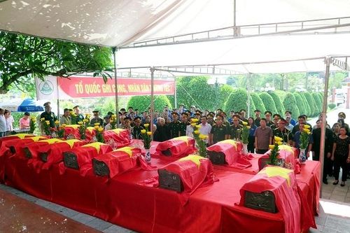 Thái Nguyên an táng 14 hài cốt liệt sĩ