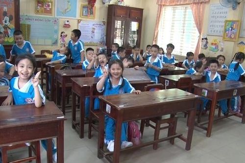 Các trường không được đổi đồng phục học sinh để tránh lãng phí
