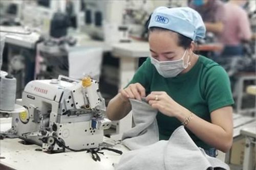 Kinh tế Thông tin thị trường Doanh nghiệp dệt may cần chủ động nguyên phụ liệu