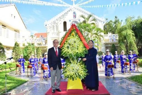 Chính trị - Xã hội Chính trị - Xã hội Chủ tịch UBND tỉnh Phan Ngọc Thọ dự lễ kỷ niệm 100 năm Hội Dòng Con Đức Mẹ Vô Nhiễm