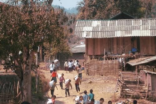 Phát huy hiệu quả việc cấp gạo hỗ trợ học sinh vùng khó khăn trong năm học mới