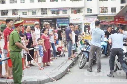 Vụ nổ tại chung cư Linh Đàm khiến 4 người bị thương là do trả thù cá nhân