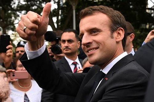 Cách ghi điểm trong mắt người dân của Tổng thống Pháp Emmanuel Macron