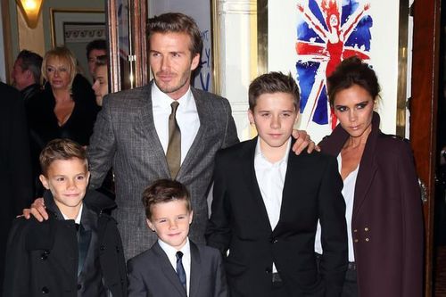 Gia đình Beckham luôn biết cách diện đồ nổi bật nhất sự kiện