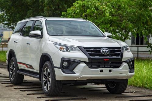 Toyota Fortuner thể thao ra mắt thị trường Việt Nam, giá gần 1,2 tỷ đồng