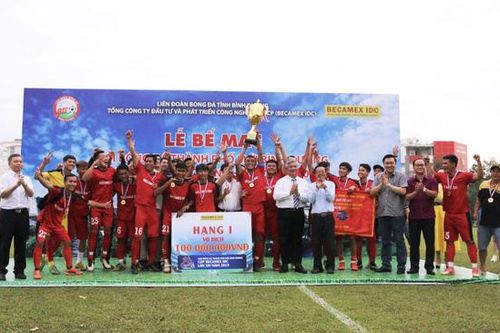 CLB Hoàng Gia vô địch Giải bóng đá TP Mới Bình Dương 2019