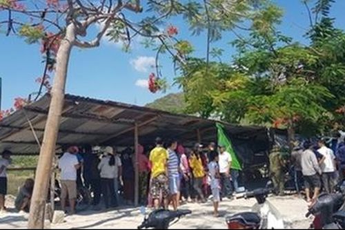 Người đàn ông tử vong với con dao đâm vào lồng ngực