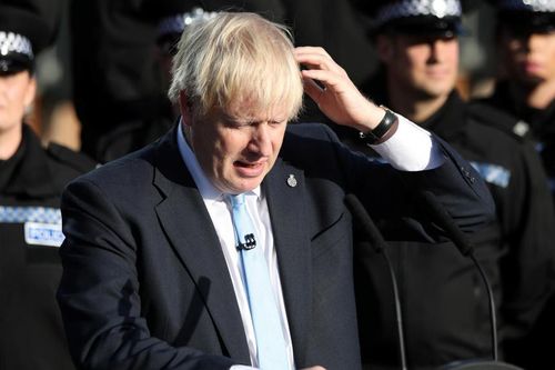Thủ tướng Anh trong 'tâm bão' Brexit