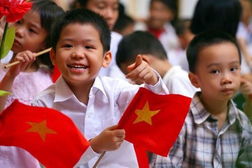 Nhiều trường học vùng lũ Hà Tĩnh vẫn chưa thể khai giảng