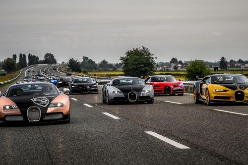 Hàng trăm siêu xe Bugatti hội ngộ nhân kỷ niệm 110 năm thành lập hãng