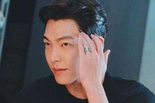 Kim Woo Bin lần đầu đăng ảnh sau 2 năm điều trị ung thư?