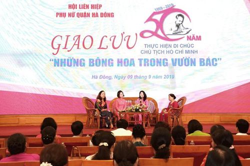 Trên 500 lượt hội viên phụ nữ Hà Đông được trao thưởng về học tập và làm theo Bác