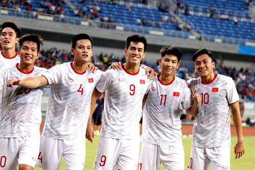 Tin tức bóng đá U22 Việt Nam vs U22 Trung Quốc: U22 Việt Nam về nước, thầy Park chia tay học trò