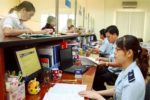 Cân đối ngân sách Nhà nước tiếp tục thặng dư