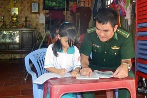 Hành trình nâng bước học sinh nghèo