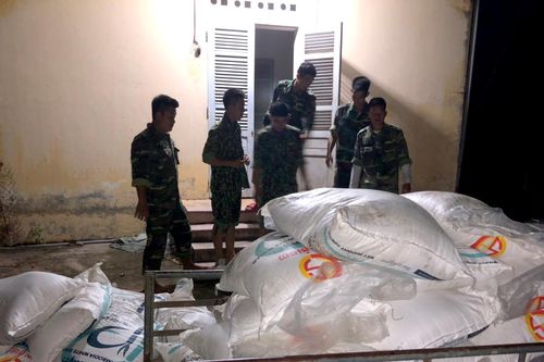 Thu giữ hơn 1,5 tấn đường cát nhập lậu