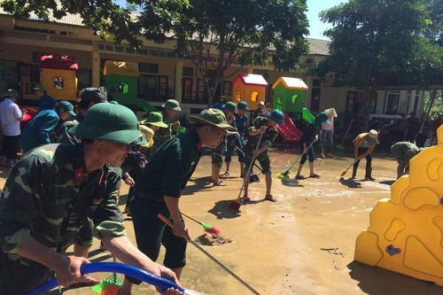 Ba huyện vùng lũ Hà Tĩnh khai giảng năm học mới vào sáng 9/9