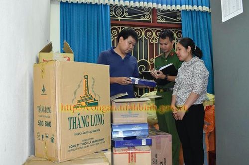 Phá 'ổ' buôn thuốc lá lậu số lượng lớn tại Ninh Bình
