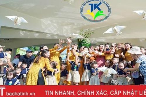 Cô trò Trường Mầm non Trung Kiên vui ngày hội đến trường