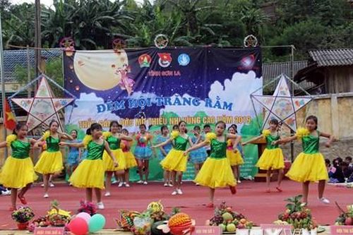 Thắp sáng ước mơ cho các em thiếu nhi vùng cao Sơn La