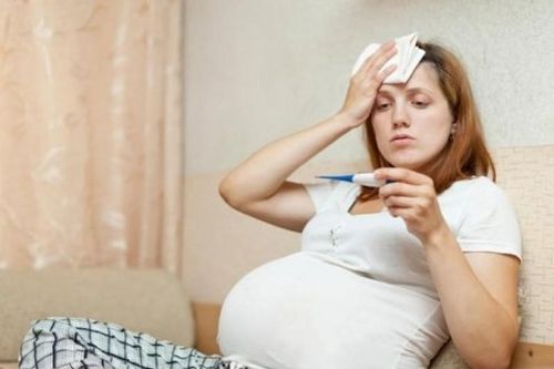 Bà bầu thấp thỏm lo âu vì 'dính' sốt xuất huyết