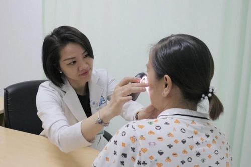 Rước họa vì dùng kem trộn không rõ nguồn gốc để trị nám