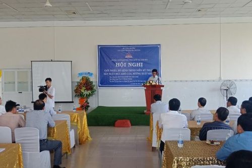 Cà Mau: Giới thiệu mô hình trình diễn kỹ thuật sản xuất mực khô cán, nướng xuất khẩu