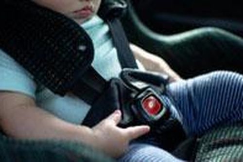 Thiết bị cảnh báo chống bỏ quên trẻ trên ô tô