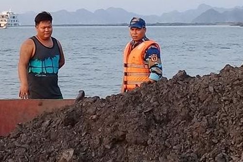 Tàu hàng chở thêm 1.000 m3 than không rõ nguồn gốc