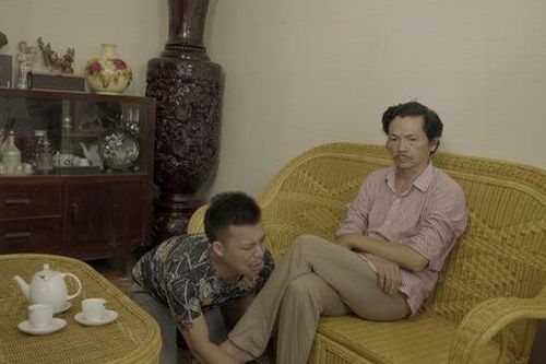 'Về nhà đi con' vừa xong, NSND Trung Anh lại vào vai ông bố của 'Tỉnh lại đi con'