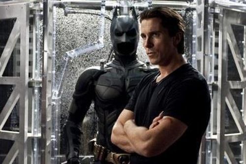 Christian Bale nói gì về vai diễn Người Dơi của Robert Pattinson?