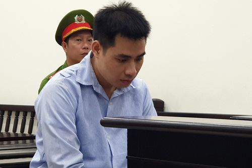 Kẻ hiếp dâm bé gái 10 tuổi bị đề nghị án chung thân